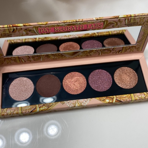 Pat McGrath Palette - Picture 2 of 3